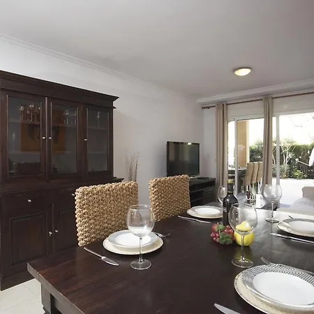 Golden Port Apartment